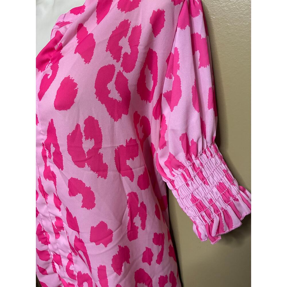 BiBi Leopard Smocked Short Sleeve Blouse - Picture 4 of 8